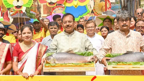 Poila adds colours of Baisakh to poll campaign, debate focus on Bangaliana