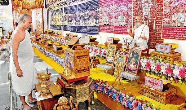 Surat: Gold-inked scriptures shine on Gyan Panchmi
