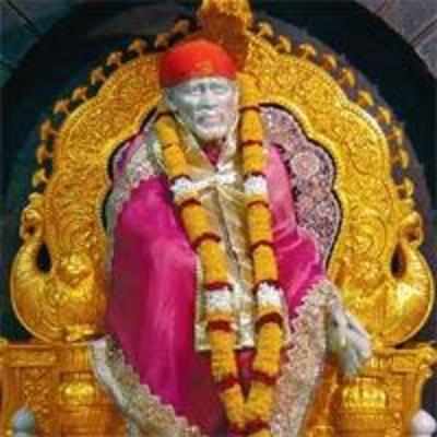 Devotee sees Sai on gold throne, gets one made