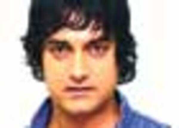 Aamir Khan causes traffic jam
