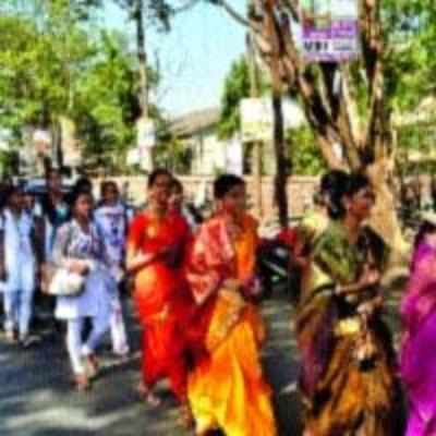 Marathi granth dindi organised in the suburbs