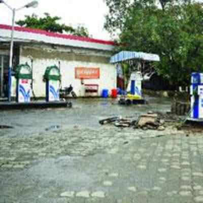 CNG blast at petrol pump on LBS Road