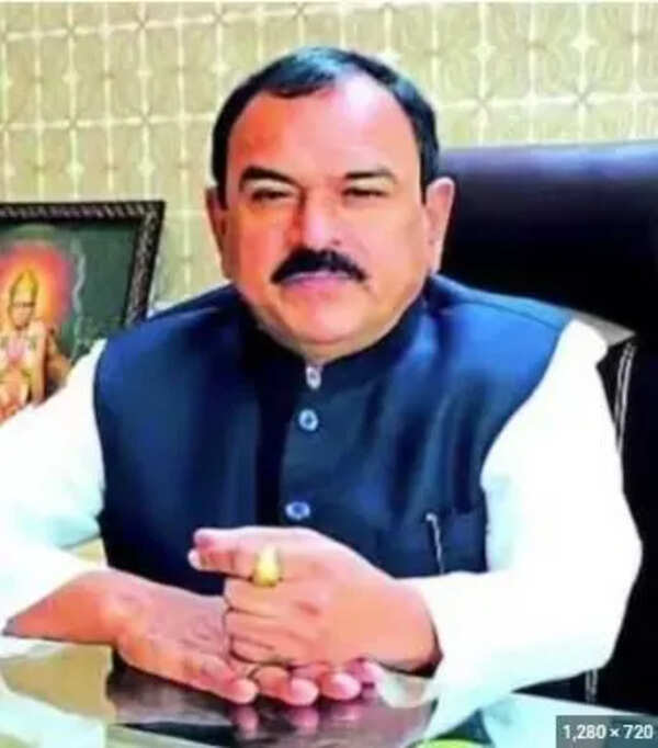 Dy collector benched over ‘Kharat links’, revenue department inquiry on