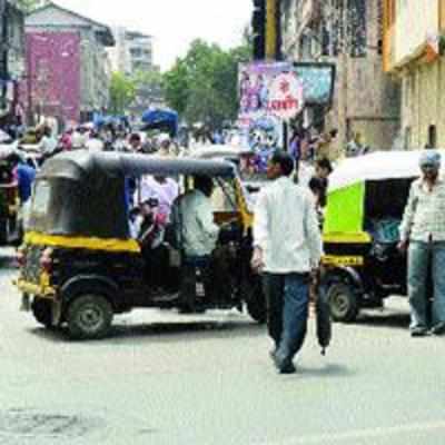 Rickshaws violate traffic rules