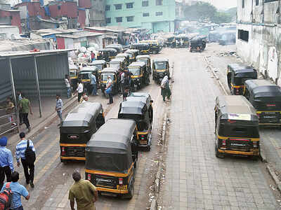 Finding a share auto or taxi is neither cheap nor easy, transport dept claims to be helpless