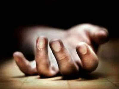 Pushed for dowry, woman kills self