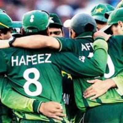 Players to blame for Pak team's problems, says manager