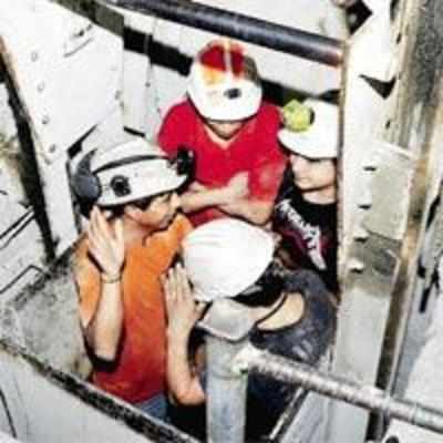 4 trapped in Ecuador mine