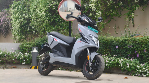 Simple One Gen 2 first-ride review: Small, Smart changes!