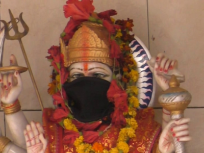 Deities wear masks in Kashi temple to fight pollution