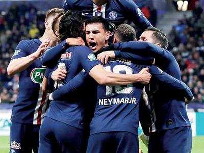 Kylian Mbappe’s hat trick, Neymar’s assured penalty helps Paris Saint-Germain win 5-1 at Lyon