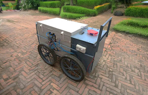 Agri varsity patents ‘fridge-on-wheels’ for vegetable vendors