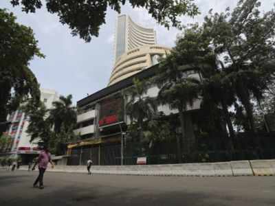 Sensex closes 429 points higher, auto and IT stocks lead the rally
