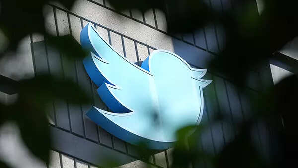 Are Twitter's blue checks uncool now?