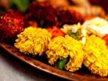 Navratri Day 4 colour, Skandamata puja vidhi, and mantras