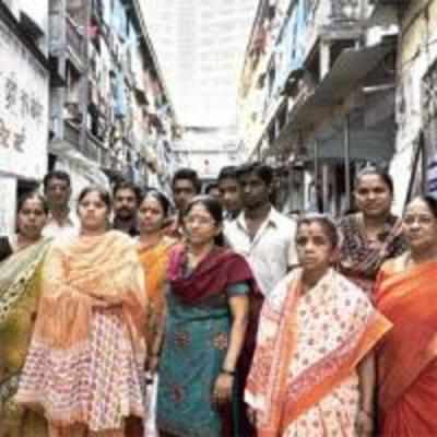 In the heart of Sena bastion, 359 families promise to not vote