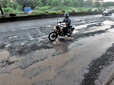 SIT names 65, including 4 BMC engineers, in Rs 35-cr road scam case