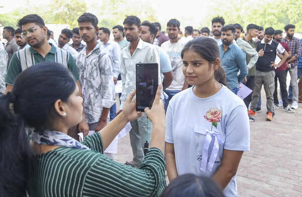 Home guards exam: Over 6.35 lakh appear on Day 1, 4 booked for cheating