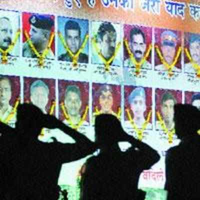Collegians pay tribute to 26/11 martyrs in Kalyan
