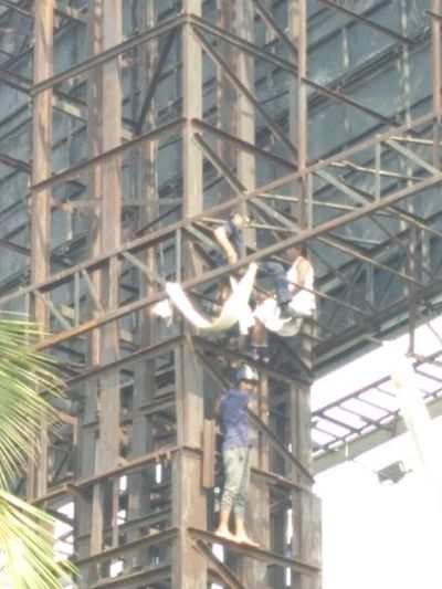 In her seventh suicide bid in a decade, woman climbs hoarding at Charni Road