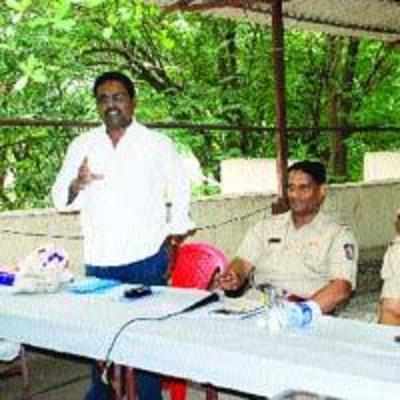 Alcoholic deaddiction awareness programme held at Vashi police stn