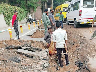 Utter chaos on dug up Kundalahalli Road