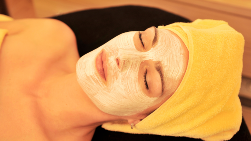 Haldi Chandan Face Pack: 5 ways to use haldi and chandan in face packs for  tight, glowing skin