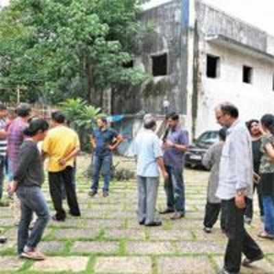 Builder, residents trade punches at Wadala complex