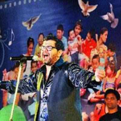 Marathi rockstar performs for Thane's special kids