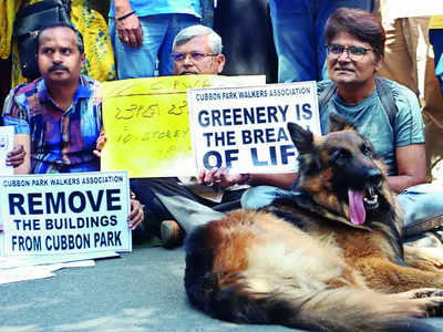 Protest continues over High Court annex construction