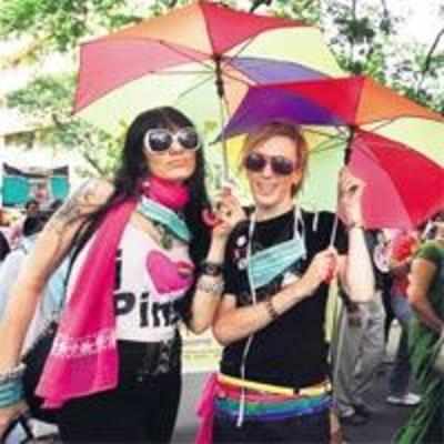 Centre shies away from stand on gay sex, leaves it to SC