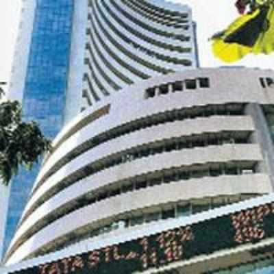 Sensex sheds 557 pts on RBI's rate hike