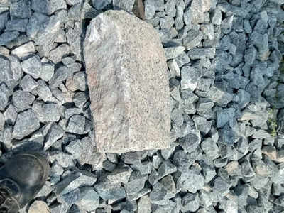 Stones on tracks new headache for Railways