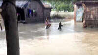 Villages of Ayodhya submerge after Sarayu river swells 
