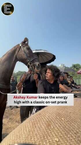 Akshay Kumar Pulls A Hilarious Prank On Rajpal Yadav