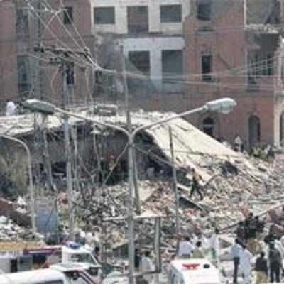 Taliban target ISI, kill 35 in suicide attack