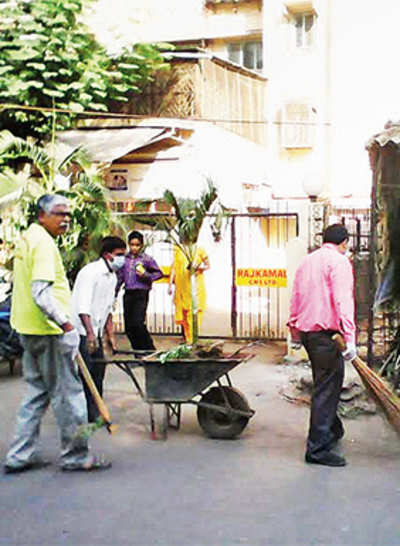 City’s most powerful dhobi strikes again, stalls clean-up drive