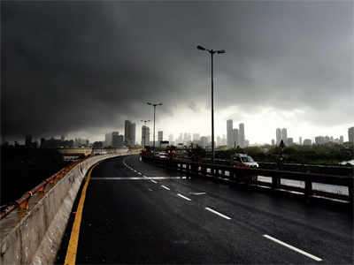 Met downgrades its heavy rain warning for Mumbai