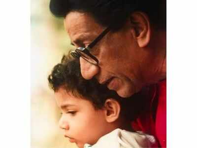 Aaditya Thackeray shares childhood picture with Balasaheb Thackeray on the latter's birth anniversary