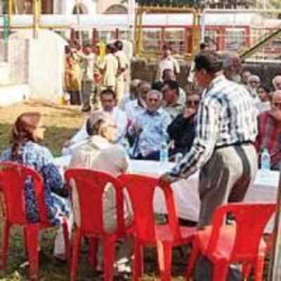 Mahim residents get their garden, keep netas away from opening day