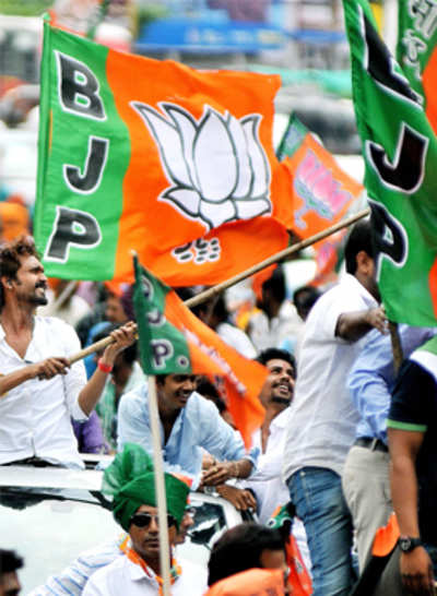 BJP hits century in Maha, first party to do so since 1990