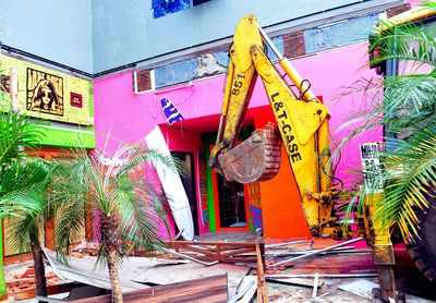 BMC seals 12 eateries, razes illegal construction at 135 others