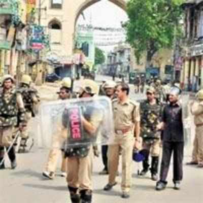 Hyderabad simmers, cops detain 30 troublemakers