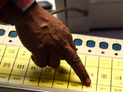 Lok Sabha Polls 2019: Only 13 out of 58 'turncoats' leading, says EC data