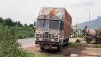 Smartphones worth Rs 2 crore looted from shipment truck in AP’s Chittoor 