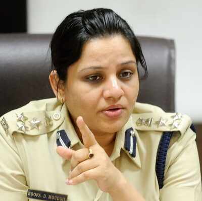 Sasikala prison row: Karnataka government transfers DIG Roopa who exposed VIP culture in Bengaluru jail