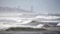Visakhapatnam: Strong winds, cloudy weather under influence of cyclone Amphan brings down temperatures 