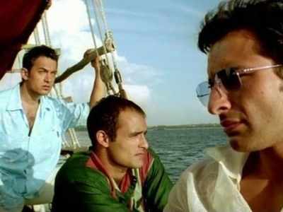 Dil Chahta Hai completes 19 years: Farhan Akhtar shares iconic dialogues and memorable scenes from the film