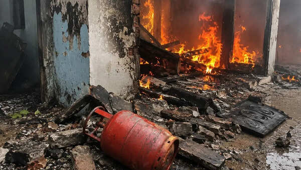At least nine injured after gas leak triggers cylinder blast in Uttar Pradesh’s Fatehpur