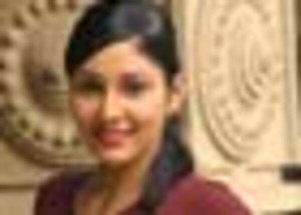 Be positive to win Miss World, say celebs